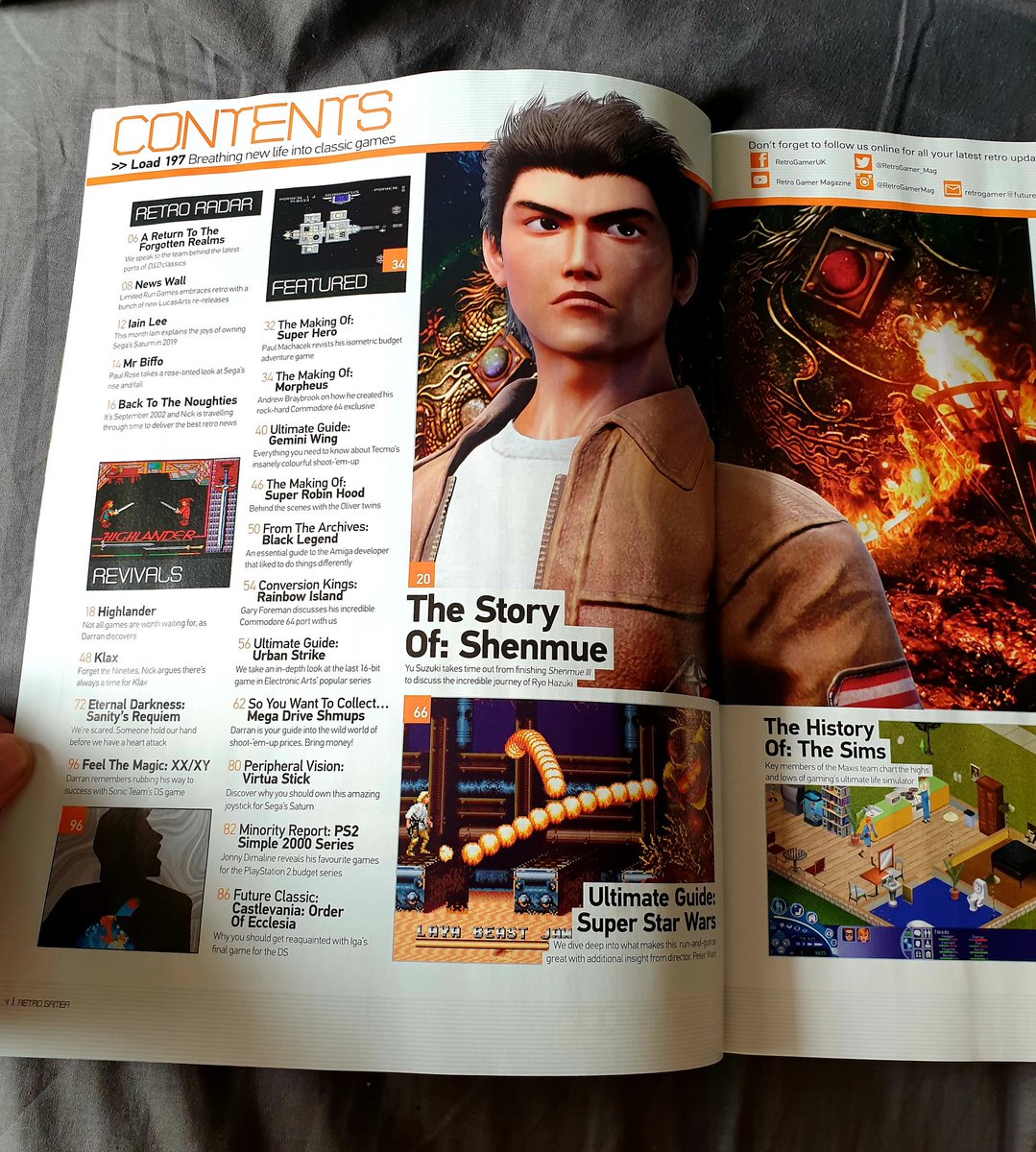 16bitnostalgia's tweet photo. Get home to this months Retro Gamer super early and it's the best cover I have seen in ages. Loving that matte black effect. I've heard good and bad about Shenmue, almost tempted to pick it up on PS4...should I?

#retrogaming #retrogames #GamersUnite #gaming #sega #drramcast https://t.co/WV6Jnk2IbW