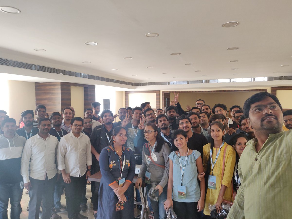 sfb2bblr's tweet photo. Our #Leader with enthusiastic audiences!! #TDXGG19 #TrailblazerCommunity #BestOfTDX @reddy_mrp @iamShyamR @vedahebbar95 @Ritika_Bhrgv @Swati_Taunk https://t.co/enMQE6hLbC