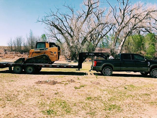 Whiteface Ford tweet media