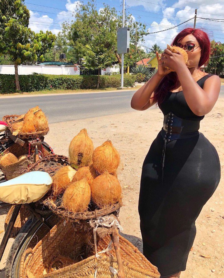 UtaziJay's tweet image. #TwitterVAR

Even the coconut shock😂😂