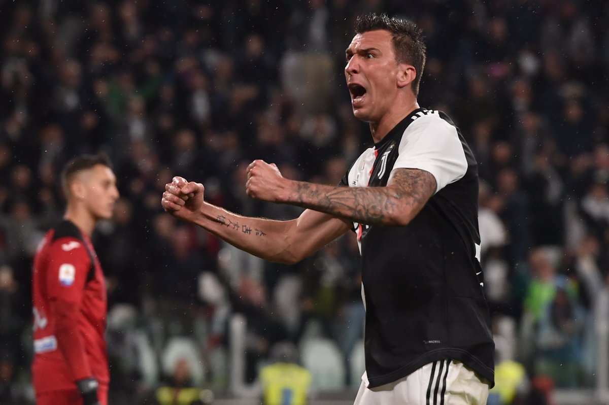 TifosiBN's tweet photo. 🇮🇹 Dall'#Inghilterra - #Mandzukic allo #United nell'affare #Lukaku? #Improbabile ➡️ https://t.co/nyZgsQPeGM
🇬🇧 #ManUnited 'not #interested in #MarioMandzukic' ➡️ https://t.co/K8HqiT9K5S
#Juventus #Calciomercato #RomeluLukaku #PauloDybala #ManchesterUnited #Solskjaer #RedDevils https://t.co/7Q4mHFQT1H