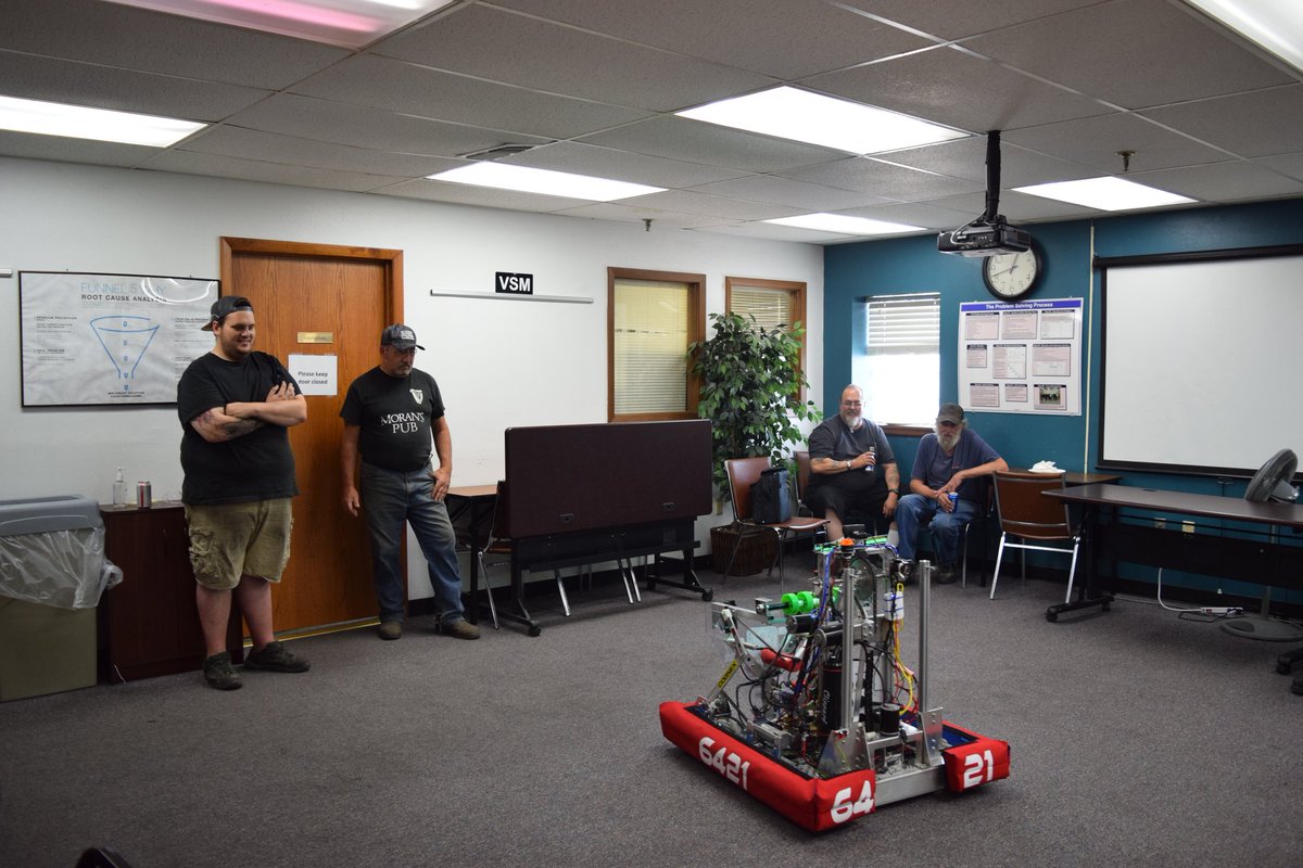 warriorbots6421's tweet photo. Thank you Everbrite for working with us and making our robot better. #everbriteLLC #omgrobots #FIRST #warriorbots6421 https://t.co/41cMzqcH6k