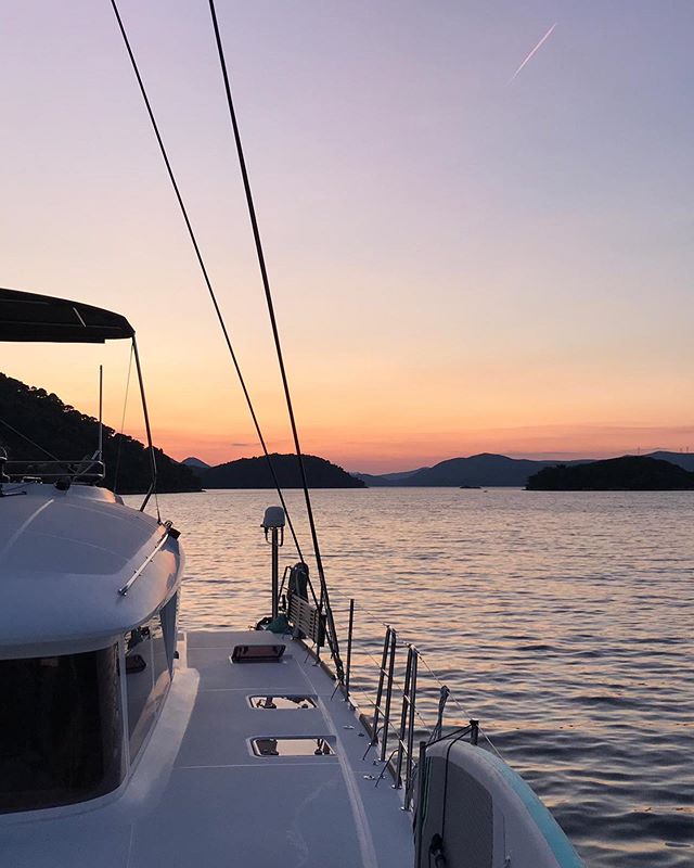 Summer evening in Croatia 🧡 #croatiafulloflife #croatiafullofmagic #sailingincroatia #oceanis51 #oceanis511 #lagoon560 #lagoon620 #sunset #sunsetincroatia #lagoon560 #lagoon620 #summerevening #eveningslikethese #staywithocean #oceansailinghouse