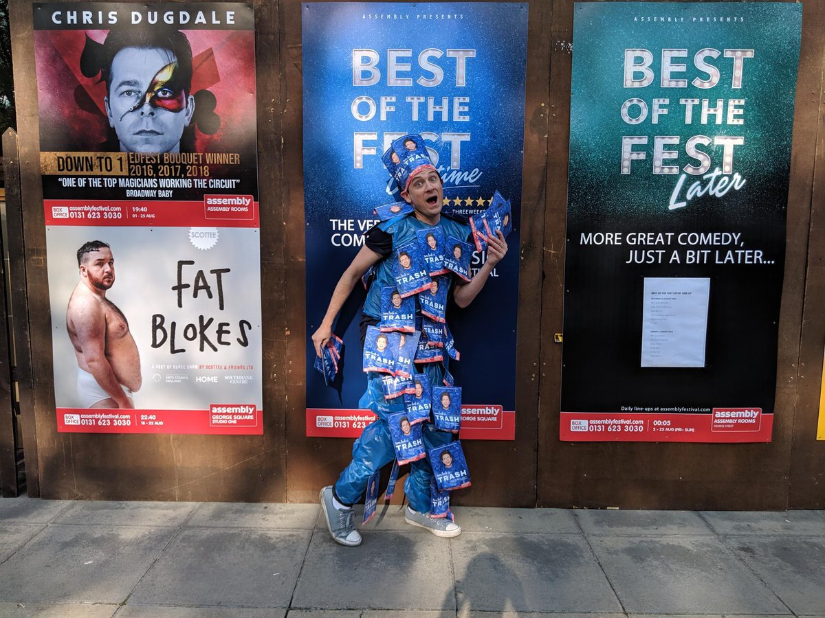 AssemblyFest's tweet image. #LenkLewkForLess - @tomlenk making full use of his flyers by, once again, wearing them as a GORGE second skin! Trash-fash your thing? Book now! Get crafting! Inventive outfits encouraged! 

🎟️ bit.ly/TomLenk_Assemb…
#diy #flyerfashion #tomlenk #ootd