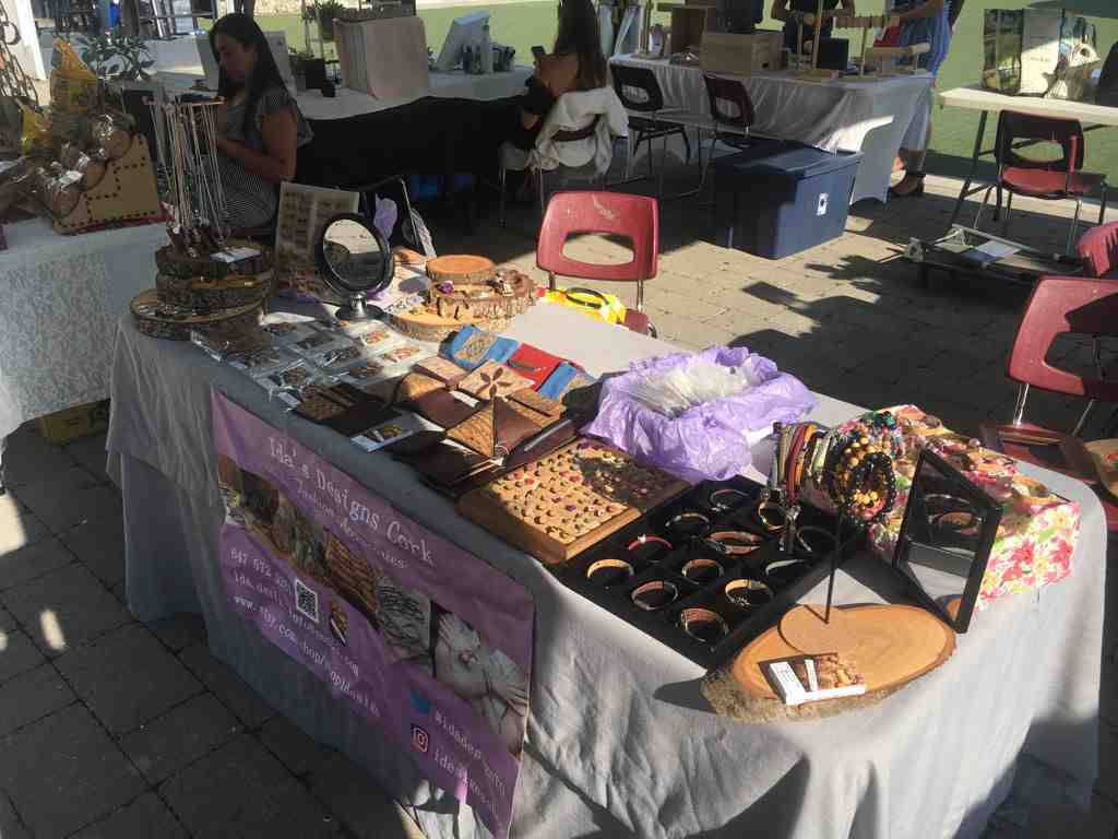 IdaDesignTO's tweet image. Here at @HarbourfrontTO until this evening...tent #45. Drop by and don't get too 'cork'y. Portuguese #cork, Canadian twist ;) 
Visit us at the artisan market ! 
@agotoronto @radisson @Livin_Toronto @TorontoToursCa @ontariotourism1 @TorontoGuides @TheWineShopON wineshop