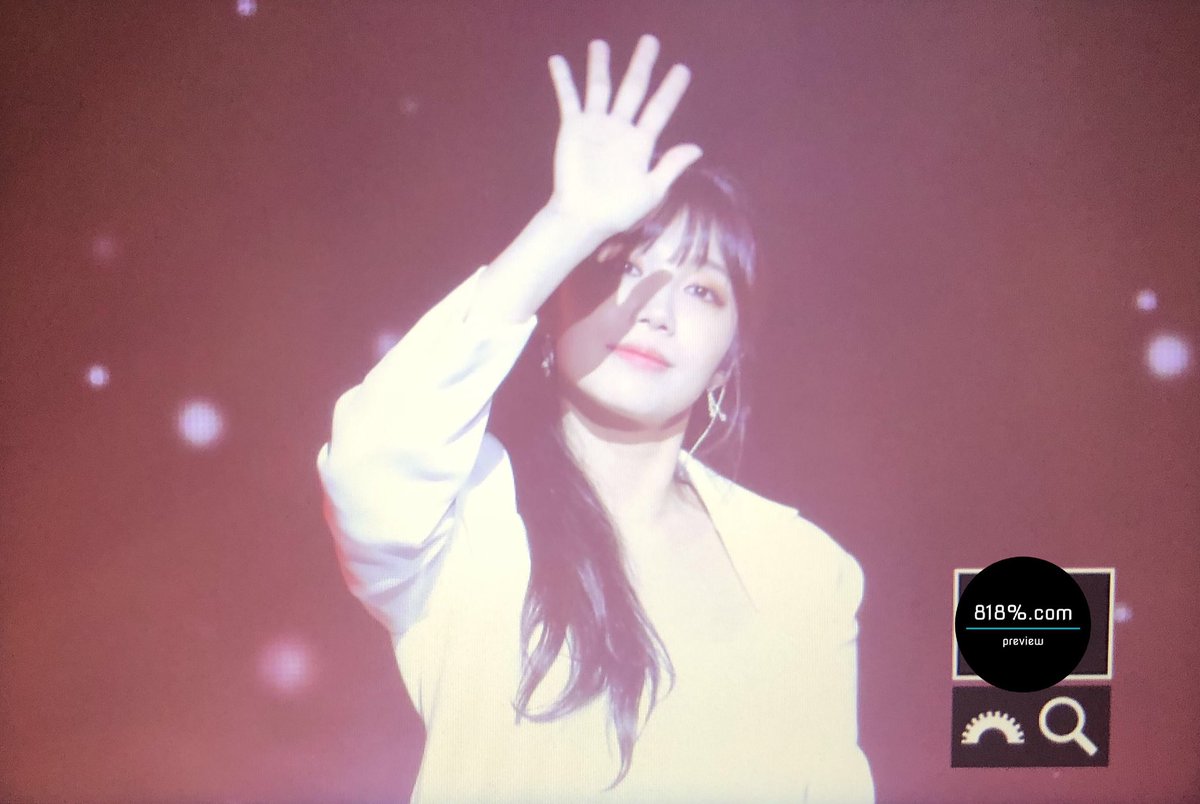 818com1's tweet photo. 190803 정은지 3rd 콘서트 <여름아이> 프리뷰 #Apink #에이핑크 #정은지 (@Apinkjej ) 
♡ https://t.co/cDllsZ0CSK