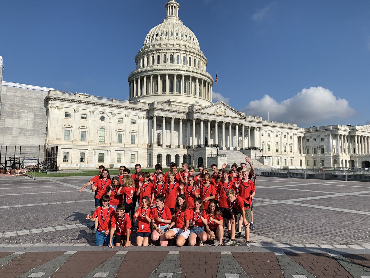 WSJunit56's tweet image. First photo of the day at an empty Capitol Hill! The unit is excited to get off and explore, ready for another full day of adventure. #UK24WSJ