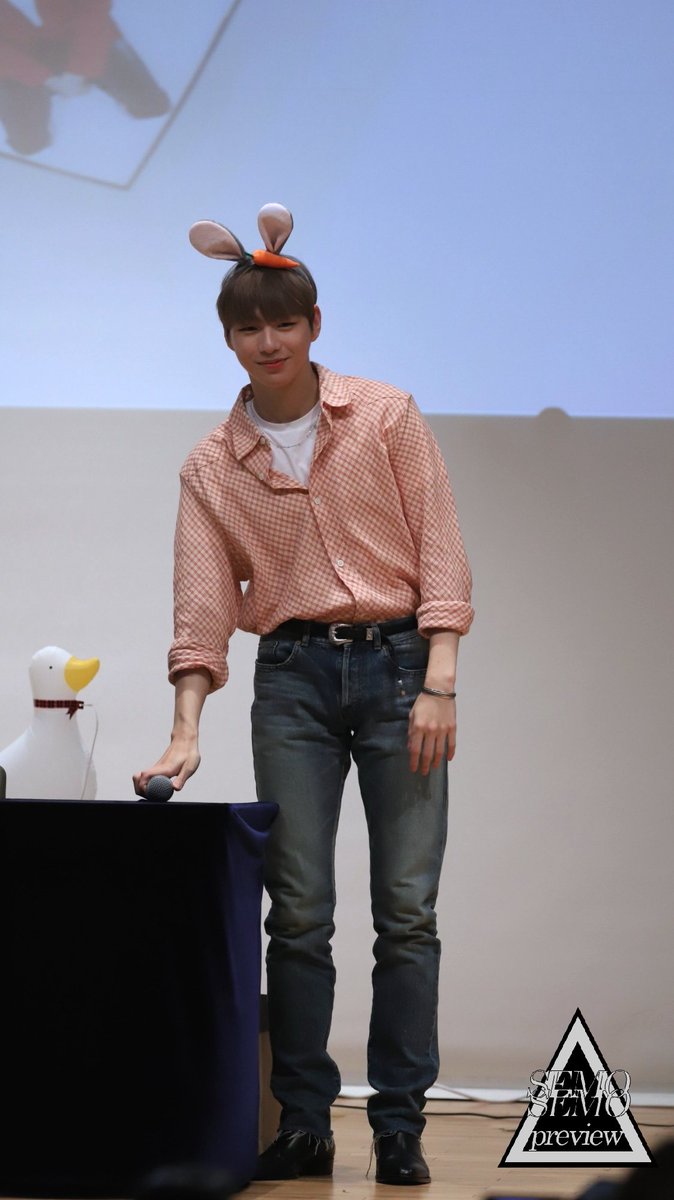 semosemo961210's tweet photo. 상암 팬싸 프리뷰 190803

#강다니엘 #KangDaniel https://t.co/Ot69TUdF5I