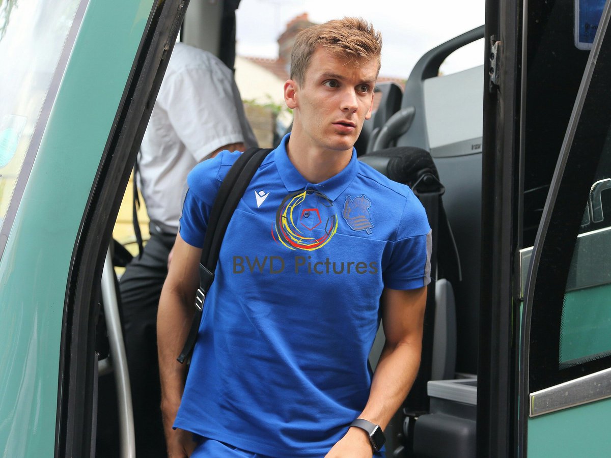 BWDpictures's tweet photo. @RealSociedadEN arrivals ahead of the Graham Taylor Matchday friendly game against #watfordfc at Vicarage Road. https://t.co/YNfDqeryne