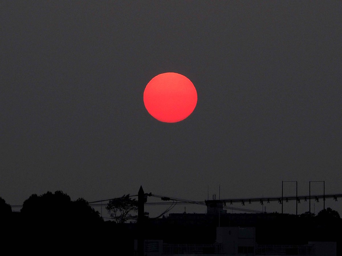 photosjpn's tweet photo. Tonight’s incredible sunset in Kobe, Japan! #cnntravel #photographer #sunset #sunsets #travel #traveller #sun #nature #cnnspace #japan #sky #night https://t.co/FV9xtXaDbX