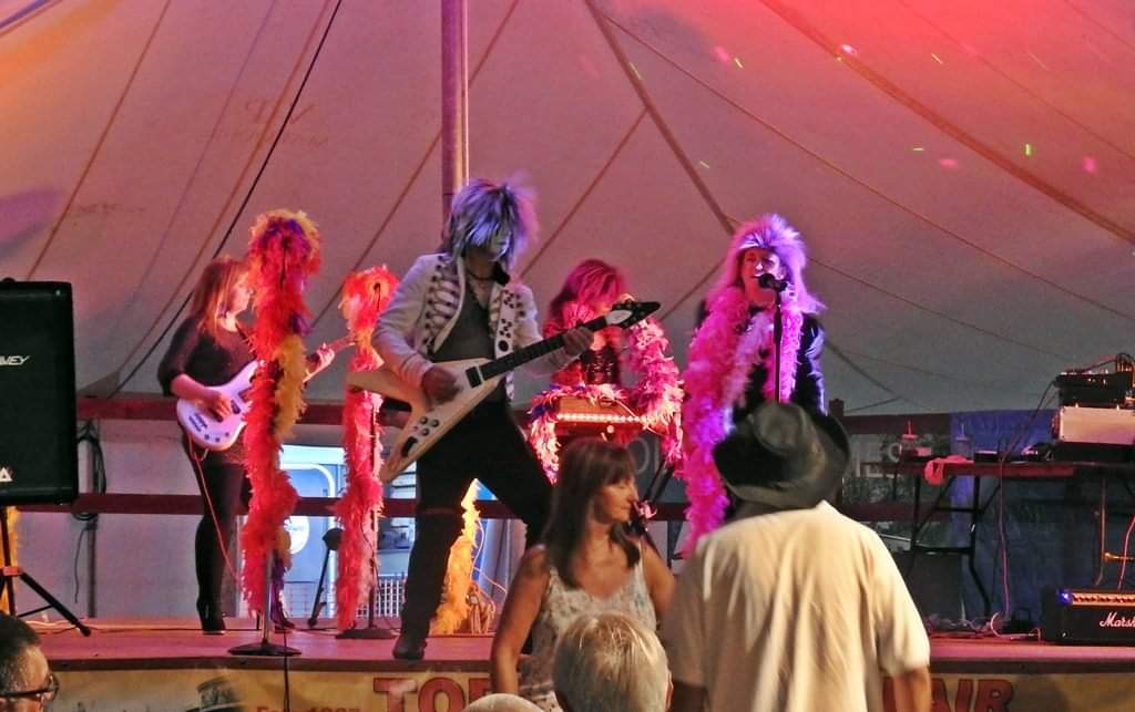 Don't forget you can join us tonight for the light up around the bar.  Always a great atmosphere.  Also back by popular demand Solid gold will be providing the music.  #tobaysteamfair #livemusic #greatnightout