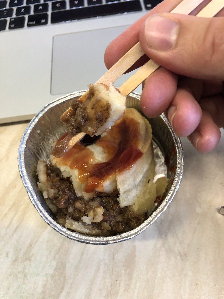 cammieallan's tweet image. Season opener. It’s an occasion that demands a pie of stature. Stand up Steak ‘n’ Gravy. So much promise. So much potential. Sadly the weight of expectation proved too much for the case, which fell apart after a single bite. 4/10- nobody has time for stirrer chopsticks #piereview