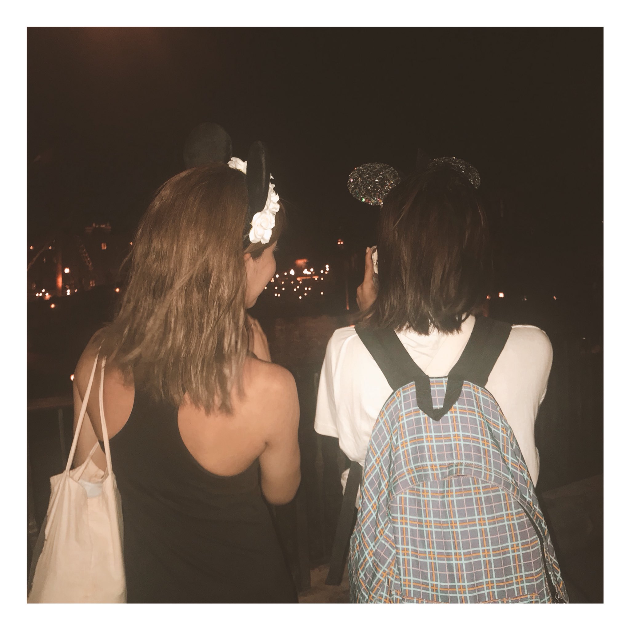 秋草瑠衣子 Ruiko Akikusa ディズニー大好きなかわい子ちゃんと行くディズニーシーはめちゃくちゃ楽しかった しかもその子が私の事が大好きだと言うのだ 楽しいに決まっておろう うひょひょ カップル風 いちゃいちゃ ディズニーシー ディズニー