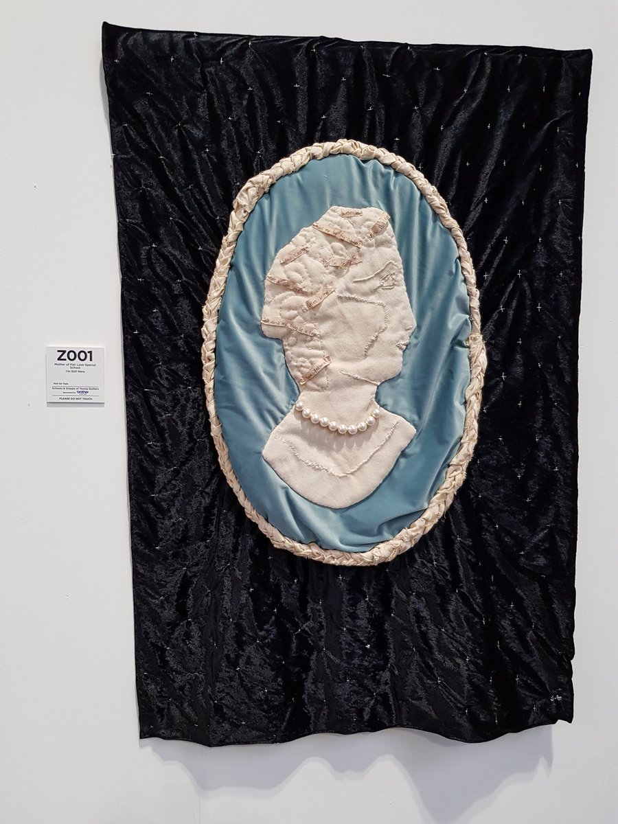 Fiddlequilts's tweet photo. This one is my favourite "memories" quilt by a school #FOQ2919  Look closely at the words in the brain. Mother of Fair Love school
@Dementia_Action
@KilkennyArts https://t.co/3WwfLy3Egf