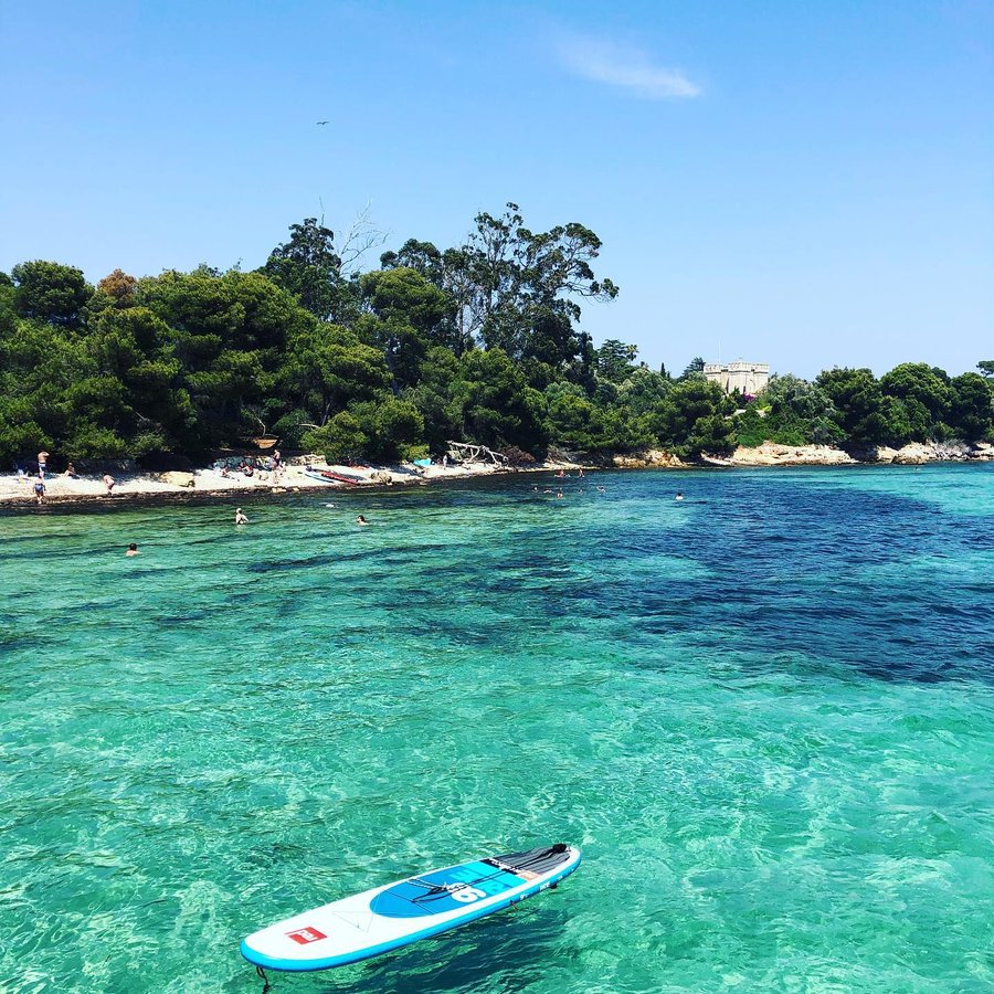 VisitCotedazur's tweet photo. #AntiCanicule 💦 Restez au frais, venez vous baigner !🏄♂ @CannesIsYours vous propose de réserver vos activités nautiques sur 👉 https://t.co/ICYbDMBhPt
📷 thomasperruchot #CotedAzurFrance #summer #fun #loisirs https://t.co/x9vuUp8pPT