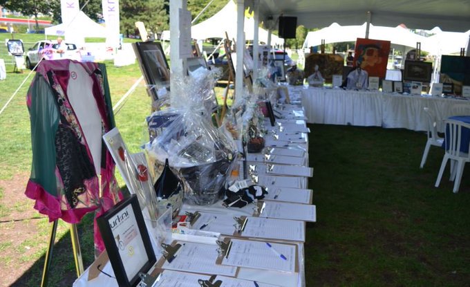 Rotary_Lakeside's tweet photo. DYK the raffle proceeds are directed to the Compassion Society and other Rotary Sponsored #Charities? This event is so much more than Burlington's Ultimate Summer Party! We can't wait to see everyone on AUG 11 - tickets are SOLD OUT #BurlON #SampleSipSavour #CommunityLove https://t.co/NhL1QoSByQ