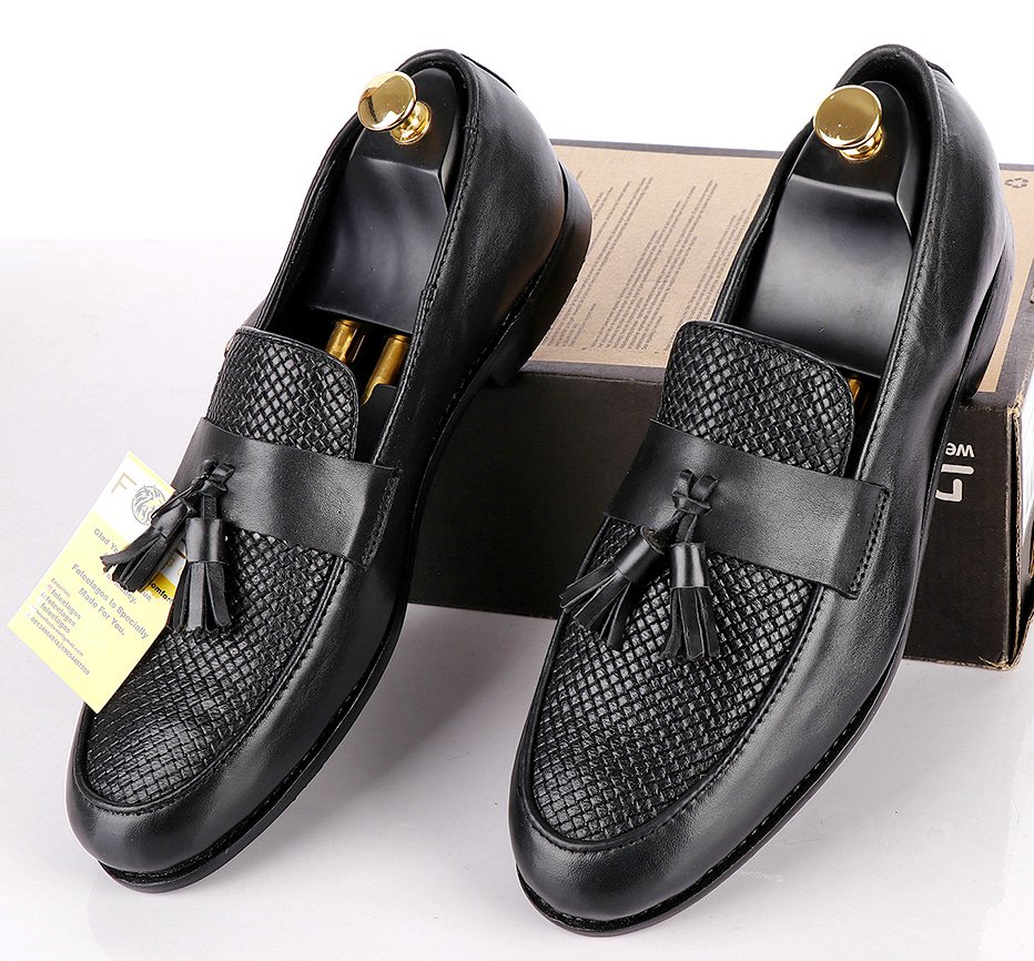 foleelagos's tweet photo. Saturday's are for #owabe get foleelagos basket pattern loafer
.
Dm or call to order :08134064918 
.
Available in all sizes 
.
Nationwide delivery
.
Retweet or tag someone who needs to see dis 

#bespoke #madeinnigeria #SaturdayMotivation #BBNaijia 
#foleelagos #GrowWithGoogle https://t.co/fNQ00lwAZ9