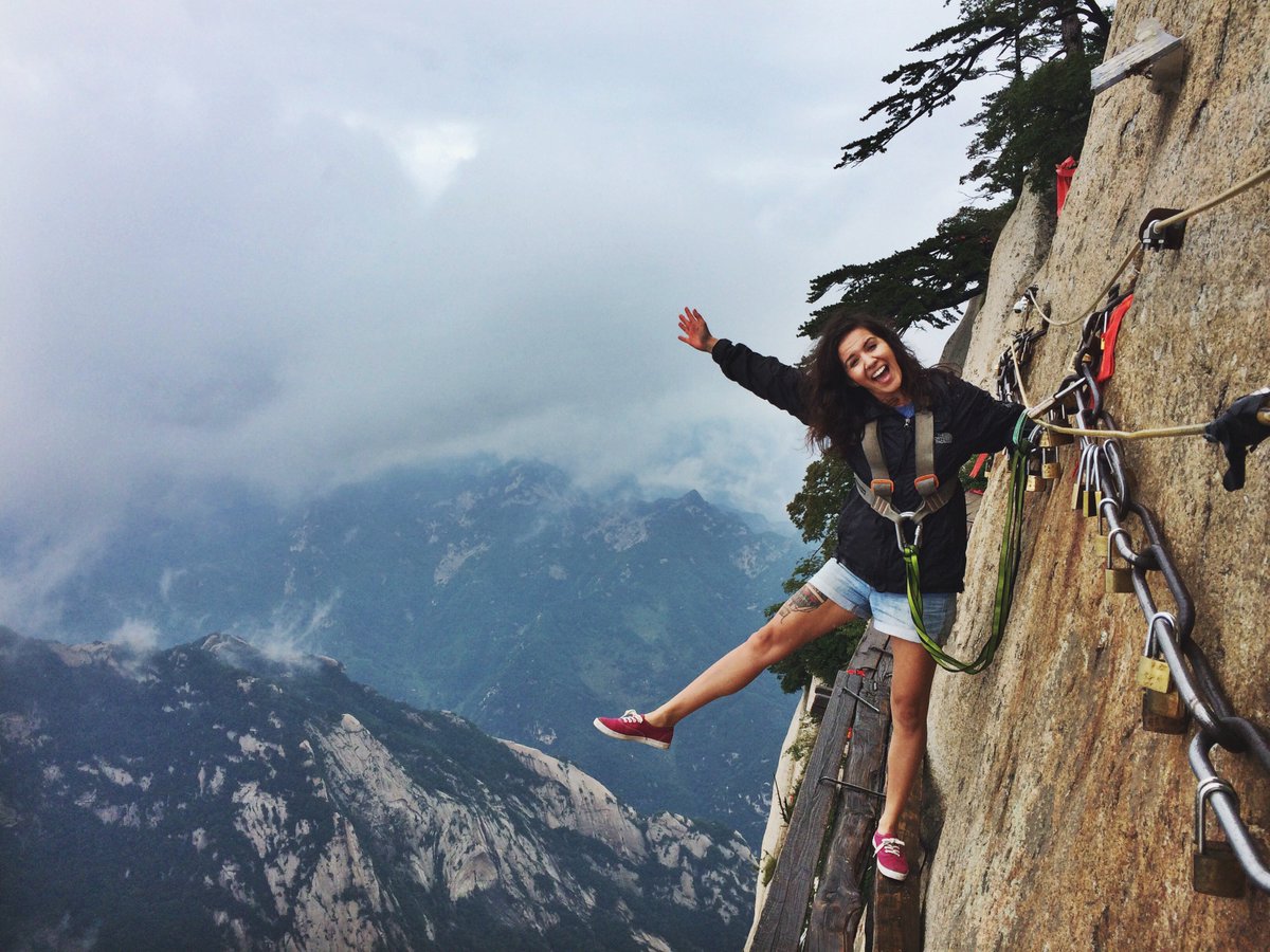 WholeEarthProv's tweet photo. Whole Earthling Janet hanging around on the hike to Mt. Huashan in China! β°
.
.
.
#MyWholeEarth #WholeEarthProvision #WEPCo #Travel #China #ViaFerrata #Mountains #mthuashan https://t.co/i0QmpBPK5l
