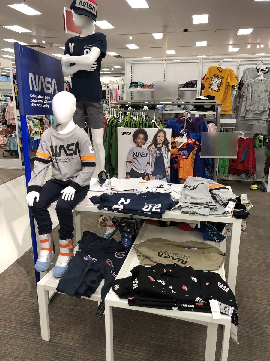 kevo1121's tweet photo. @PFTCommenter big new trend @Target https://t.co/xk7h06xfyP