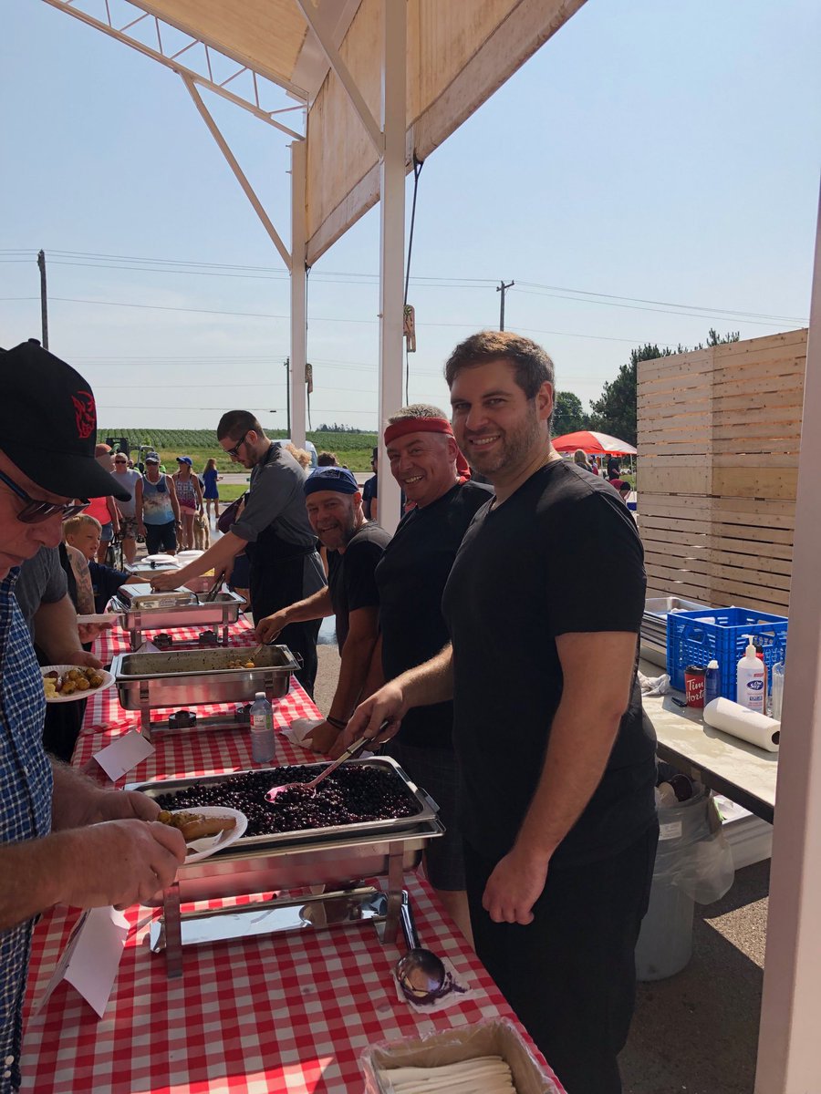 RussMallard's tweet photo. Proud of ⁦@chef_ilona⁩ ⁦@meyolfson⁩ and the other chefs and volunteers at the ⁦@FarmFoodCarePEI⁩ Breakfast on the Farm event today. @vancofarms did a wonderful job hosting. ⁦@AtlanticBeef⁩ pleased to be a sponsor of the event as well. #chefsrock #pei https://t.co/iWZECz00yJ