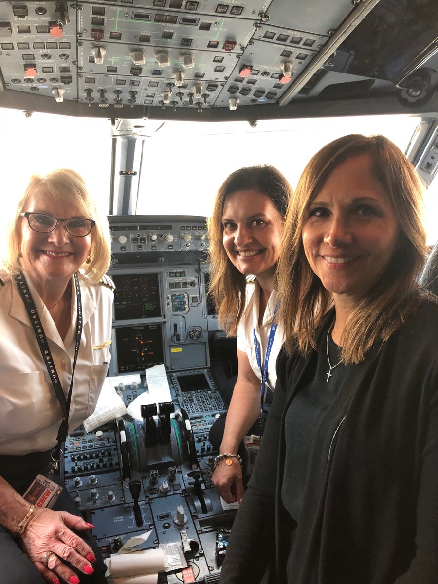 Flying this morning with an all- women crew ⁦<a href="/UNITEDA1RLINES/">UNITEDAIRLINES</a>⁩ #girlscandoanything