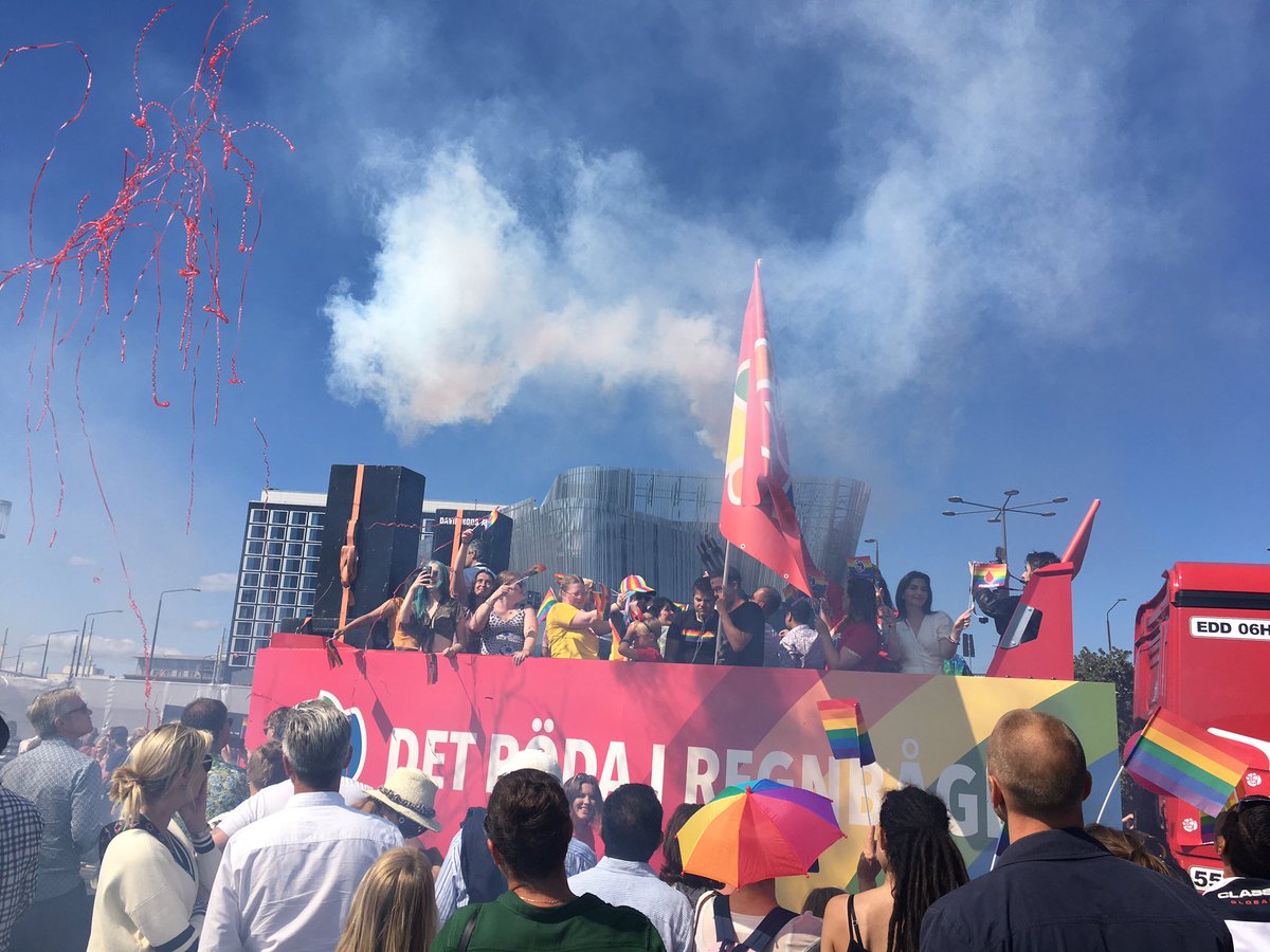 nielsvdvelde's tweet photo. #gaypride #stockholm https://t.co/3MXKzNcjNz