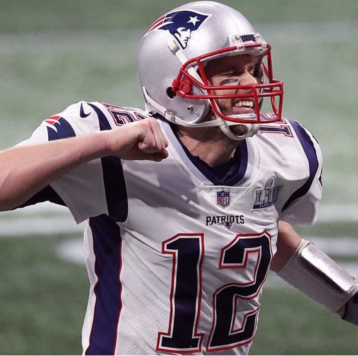 Happy 42nd Birthday to the man, the 6x champ, the himself Tom Brady!!!!!!! 
