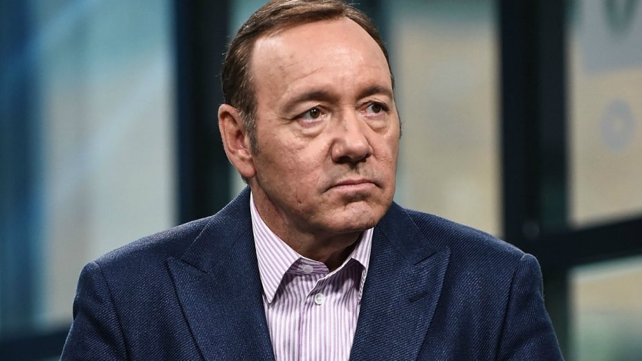 THR's tweet photo. Kevin Spacey reads poem about dejected boxer at Rome museum https://t.co/vSWaHZSosu https://t.co/GqMGksdO1U