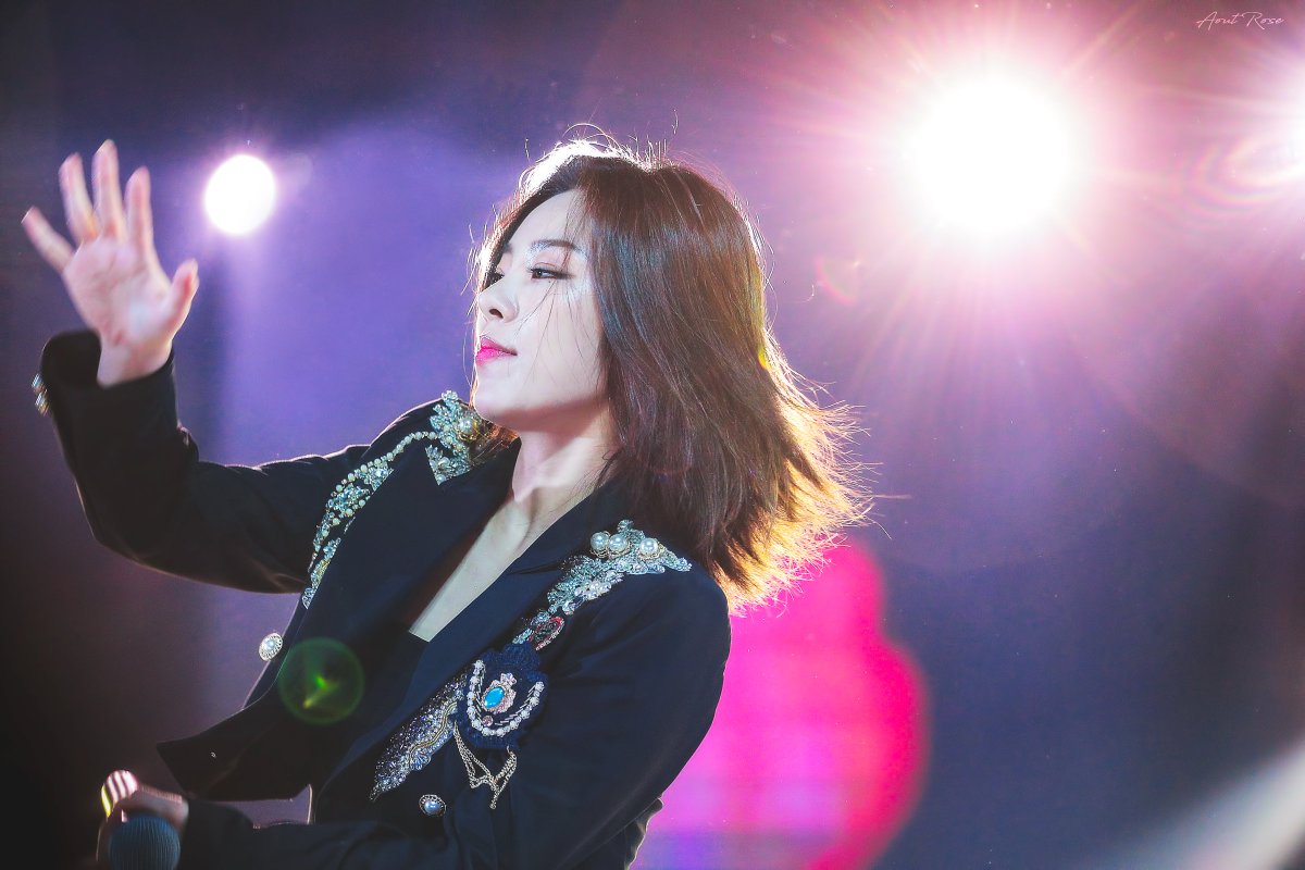 #마마무 #휘인

bit.ly/2T2dLPQ