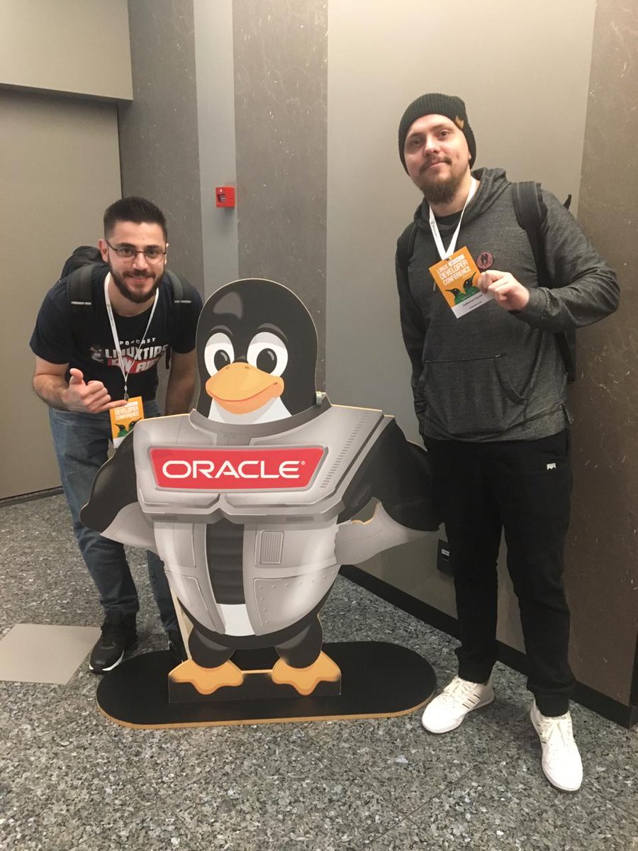 GCalcette's tweet photo. Colando no LinuxdevBr.. #OracleLinux  #OracleTux https://t.co/9UPUgKUoTa