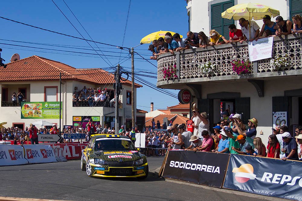 Alexandre Camacho é o vencedor de Câmara de Lobos 2 - 7.13,2s

Mais info: ralivm.com/2019/pt