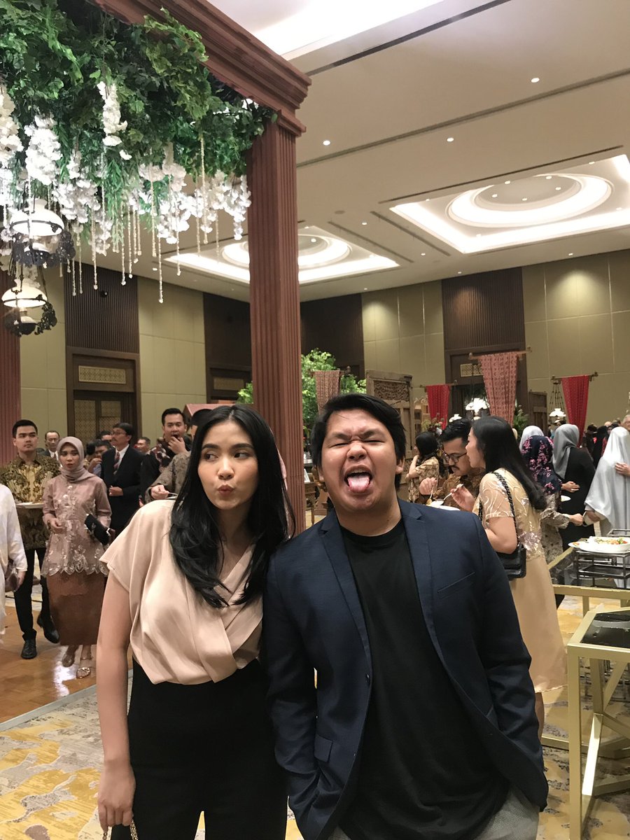 TeukuRyz's tweet photo. Perkondangan malam minggu https://t.co/jiD99v66l1