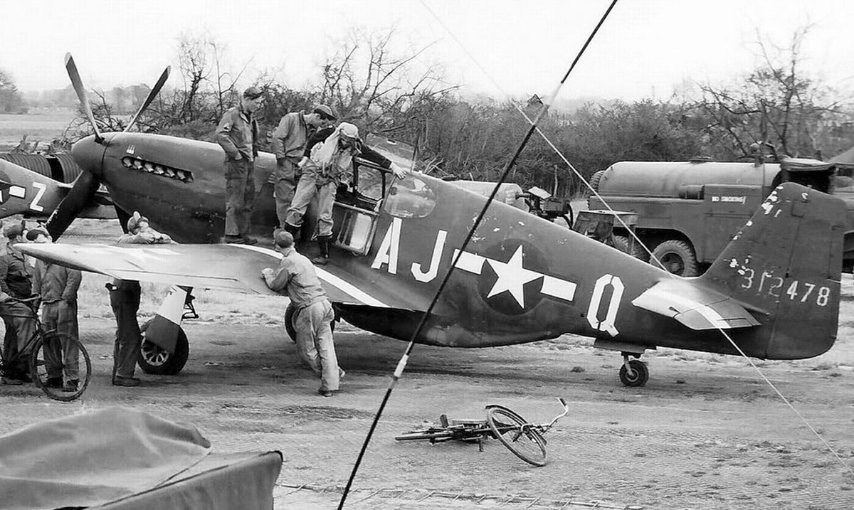 Хендли пейдж галифакс. Ланкастер самолёт бомбардировщик. Renault ft-17. Танк рено фт-17. Мировой 383.