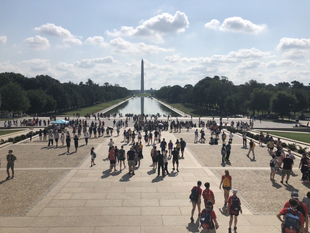 WSJunit56's tweet image. Our patrol is in awe of the magnitude of the Lincoln Memorial! Absolutely amazing to see it!