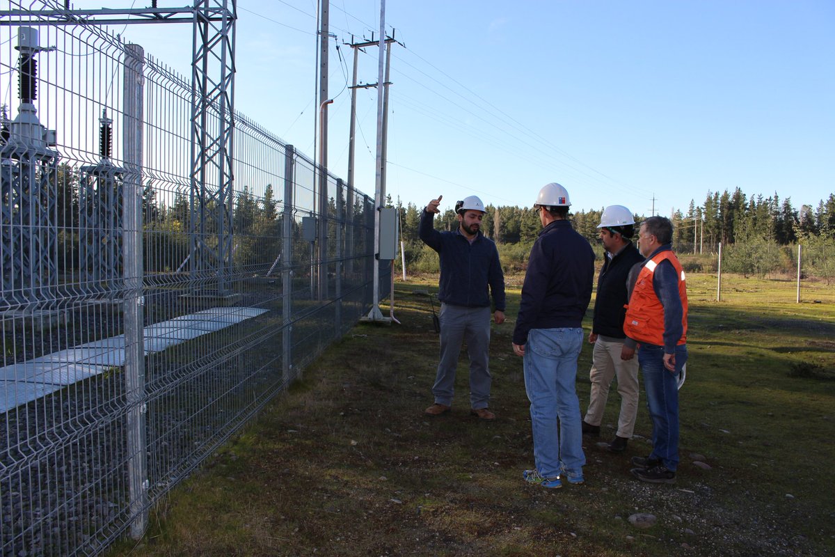 EnergiaNuble's tweet image. ✔Fomentar las #EnergíasRenovables en nuestra región es el compromiso que como @MinEnergia hemos adquirido,por esto el Seremi @enriquerivasr, acompañado por el Intendente @martinarrau,visitaron la Central Itata en #Yungay,que abastece de energía limpia a más de 40 mil hogares👏⚡