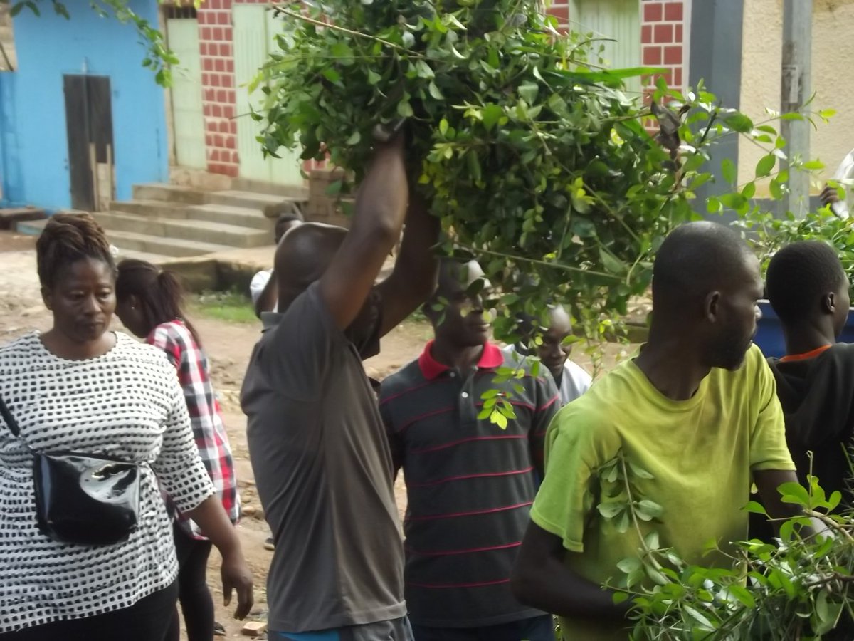 CommuneKloto1's tweet photo. Opération Togo Propre à Kpalimé ce 03 Août 2019, un dynamisme et dévouement populaire avec la participation de toutes les couches sociales de la ville.
#TogoPropre #KpaliméPropre #KpaliméNotreVille #PremierSamedi #assainissement #VisitezKpalime #GouvTg #InitiativeTG #InfoTg https://t.co/OqcGnwiVba
