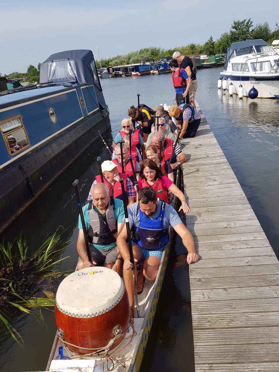 Amathusdbc's tweet image. A great morning paddle on the canal at  Scarisbrick Marina introducing new people to our great sport. A good hours paddle which included some blackberry picking. A cuppa tea then a second session with little challenges. Thanks to all who made the day possible.