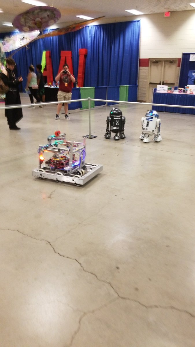 armadillos4694's tweet photo. Had some visitors at the booth! #amacon19 https://t.co/AgrNv6kKnN