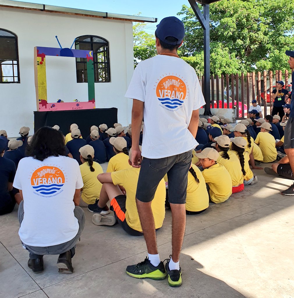 CampStaLucia's tweet photo. ☀️Con gran gusto les comunicamos que el Campamento de Verano 2019 del Centro Comunitario Santa Lucía, para niños marginados de la colonia El Apache, fue todo un éxito gracias a su apoyo y generosidad.
Ceremonia de clausura: Hoy (3/ago), 5:30 pm, en el Centro Comunitario. 💛💙🧡 https://t.co/KuJhVql0P5