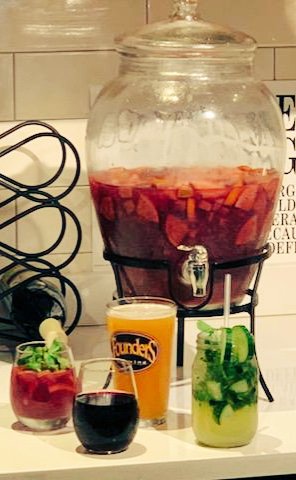 PieCraft15's tweet image. Cucumber cool, our new craft cocktail. Come out and try it. Live music tonight!

#piecraft #islandpark #longbeach #livemusic #drinksspecial