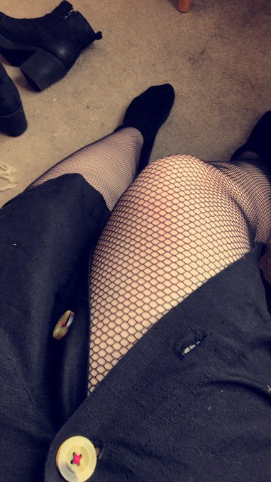 Retweet if you like fishnets! #horny #legs #fishnets #tights #hosiery https://t.co/KQdSJFKSgX<a href="/tag/horny"class="tags">#horny</a><a href="/tag/legs"class="tags">#legs</a><a href="/tag/fishnets"class="tags">#fishnets</a><a href="/tag/tights"class="tags"><span>#tights</span></a><a href="/tag/hosiery"class="tags"><span>#hosiery</span></a>