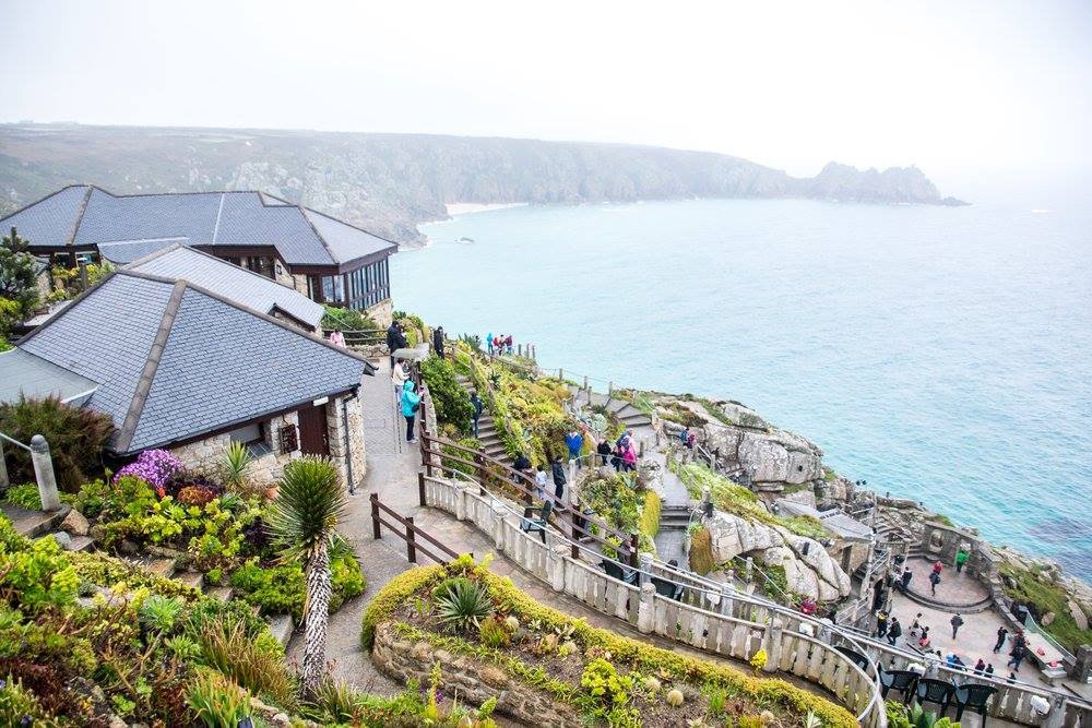 St Ives, Lands End, Porthcurno, the MinackTheatre...
The list goes on when it comes to beautiful places to visit in Cornwall with your canine companion 👇 ow.ly/SI9a30mA7wh