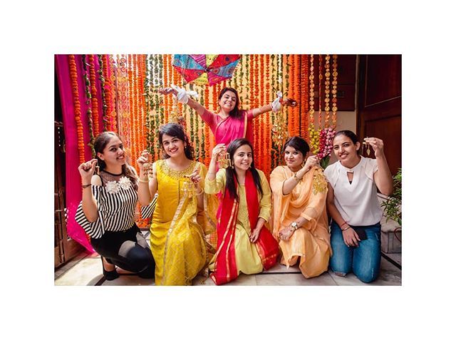 Bridesmaids goals

Photo by: @kbphotography.in

#wedphotoinspiration #popxowedding #Bridetobe #indianbride  #destinationwedding  #bridesmaids  #bridalportrait #asianwedding #indianwedding  #wedmegood #weddingdress  #weddings  #cousins #weddingtrends #indianbride #bridesmaidg…