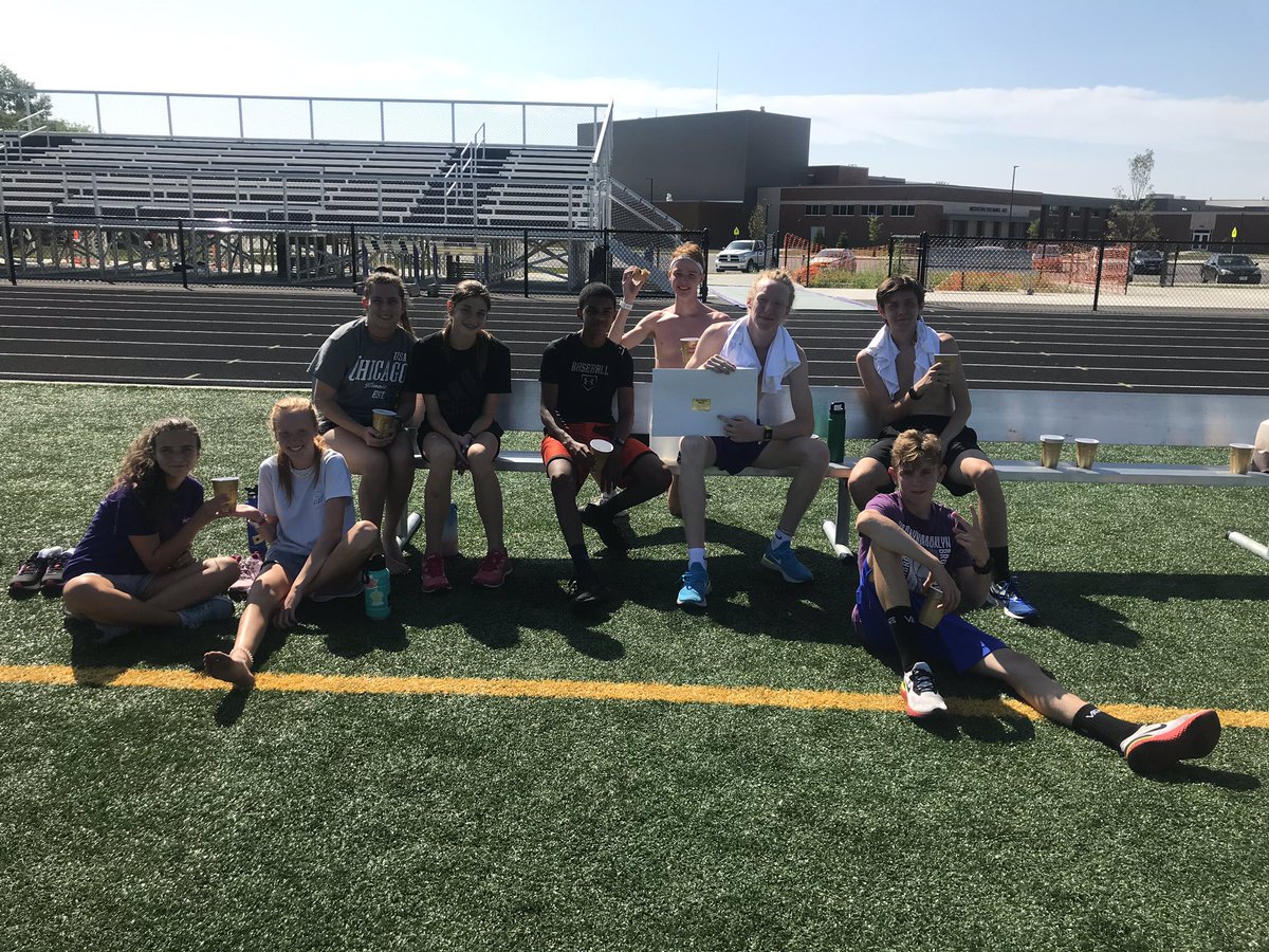 XCMiddie's tweet photo. An awesome workout calls time for what else? @MiltonsDonuts and chocolate milk!
#MiddieTraditions https://t.co/1rPnJVnJpW