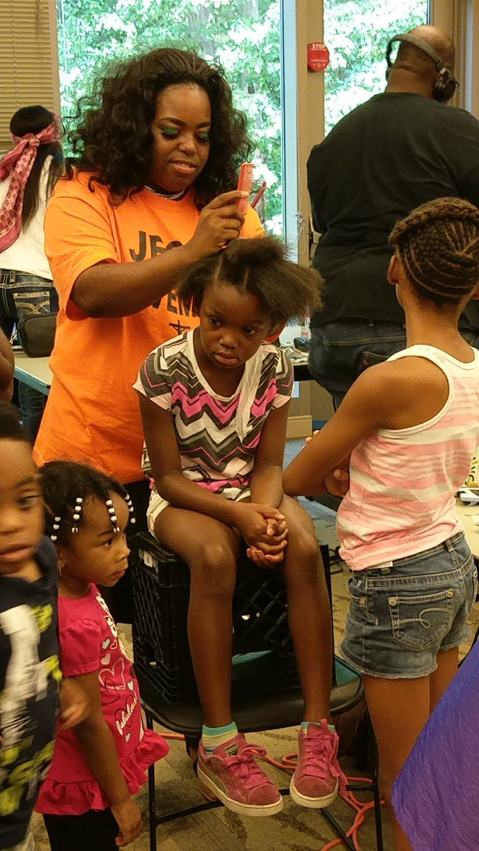 FOX2now's tweet photo. Building confident youth - one hair cut at a time. The Burton & Craig Shields Foundation presents @CraigBlac's 19th annual Community Cuts for Kids, August 10th and 11th.
Free hair cuts and stylings for kids! Visit https://t.co/L3MyL21zx3 for information. #CCFK #CCFK2019 https://t.co/zrFOJ1MC46