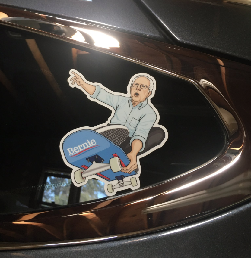 Artfulgrower's tweet photo. @bern_identity @VT_Gemini I've got mine in Visalia. #CAlovesBernie #Bernie2020 https://t.co/fszTw5NIUa