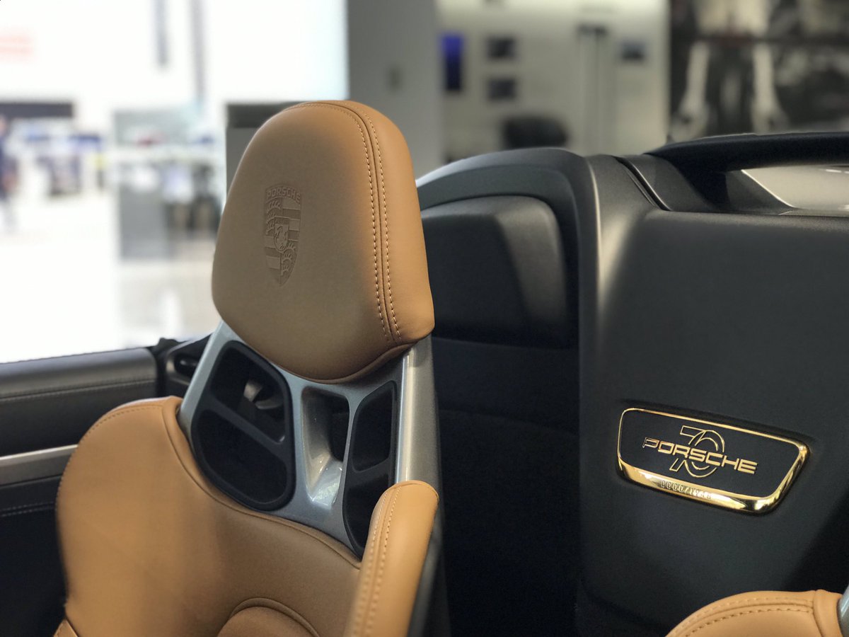 PorscheRetail's tweet photo. #SpeedsterSaturday ๐
#PorscheWestLondon #PorscheExc https://t.co/1szi9oTLVF