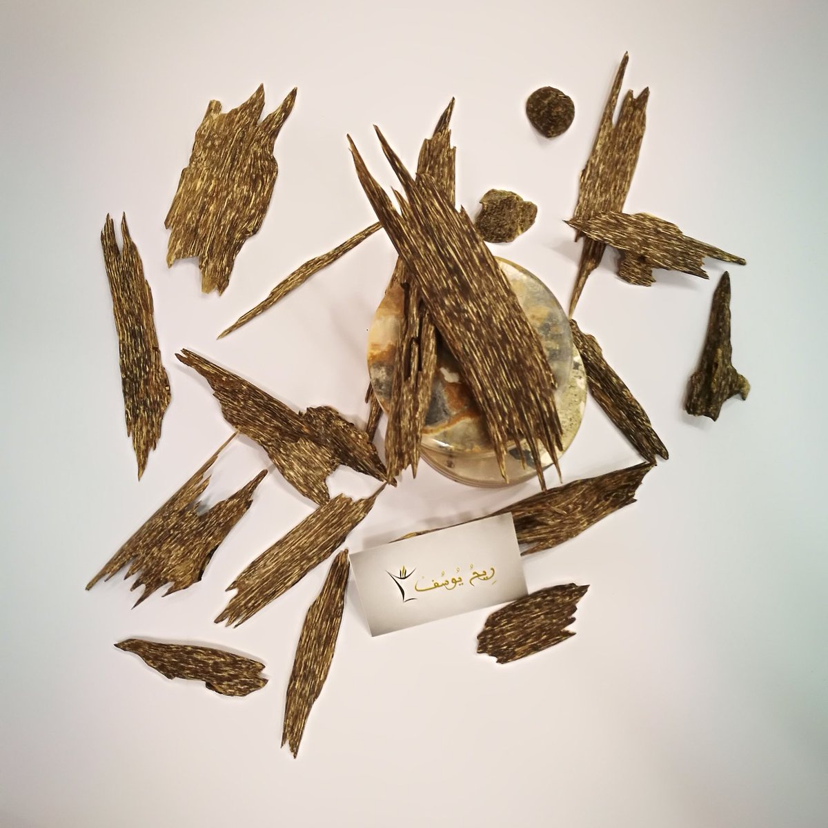 فيتنامي دبل وتربل سوبر
نوع القطع  ،،كسر مباخر .. قطع صلبه
عروق العود من الوجهين
وافر الدهن...
يتوفر نووعين:-
سبايسي /سويت

♨الاوقيه 543 ريال

♨الثمن 2484 ريال
+966542002024