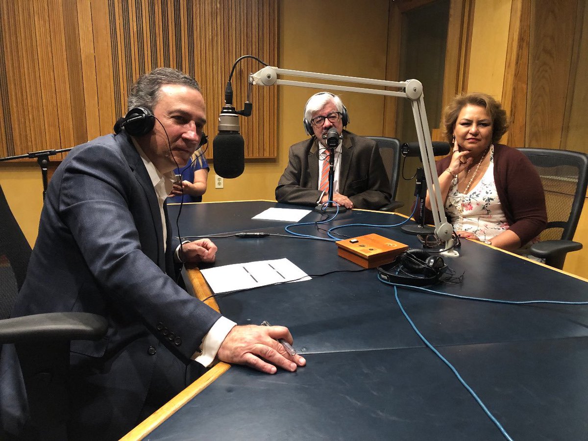 Nos vamos, pero no nos vamos... La educación es una bandera que seguiremos enarbolando de la mano de nuestros aliados, de las figuras y de las voces que trabajan para cambiar a México a través de la educación.  Pronto en una nueva plataforma. Hasta pronto <a href="/Educacion_XXI/">EducaciónXXI</a>