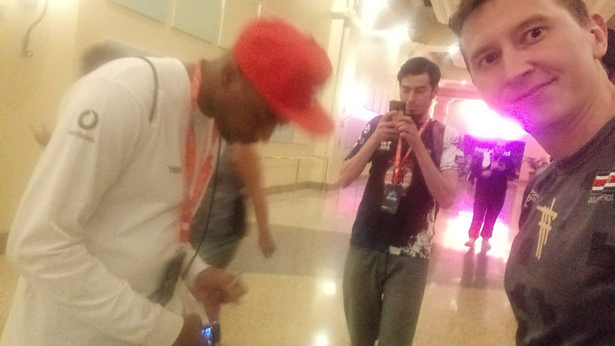 Cmsaitamakun's tweet photo. My friends got to get me the autograph of my sfv idol @MrProblemX
Tanks so much guys, now let just wait till #problemx wins Evo! @cochory @MarioPortaG1 garrex https://t.co/5R5ThgXlDY